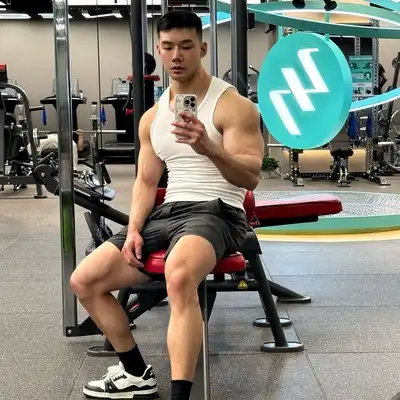钟鑫彤